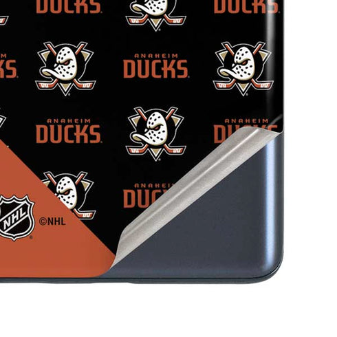 NHL Anaheim Ducks Pattern Galaxy S20 Fan Edition Skin